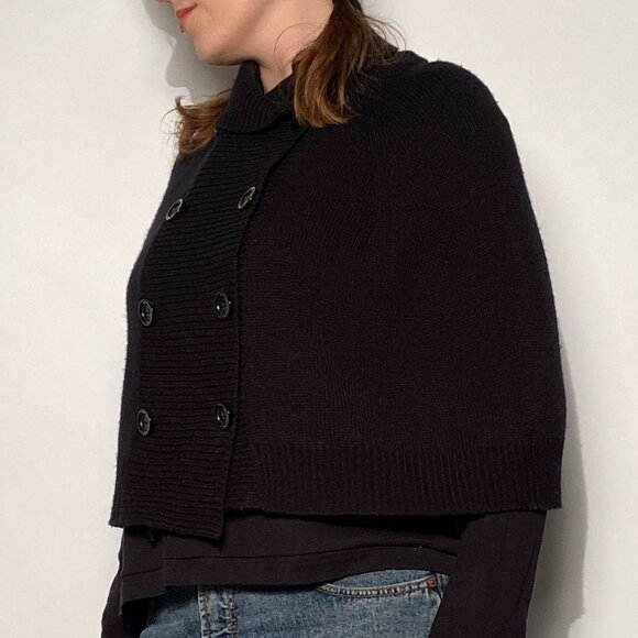 Vintage Y2K Black Knit Funnel Neck Cropped Double Breasted Poncho Cape! One Size - Picture 4 of 8